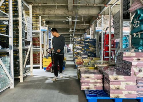 拼多多 新品牌計(jì)劃 升級 將同5000家制造企業(yè)共創(chuàng)新品牌,拉動1萬億銷售額